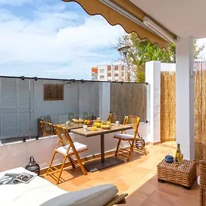 https://livemalaga-san-telmo-beach.es-andalucia.com